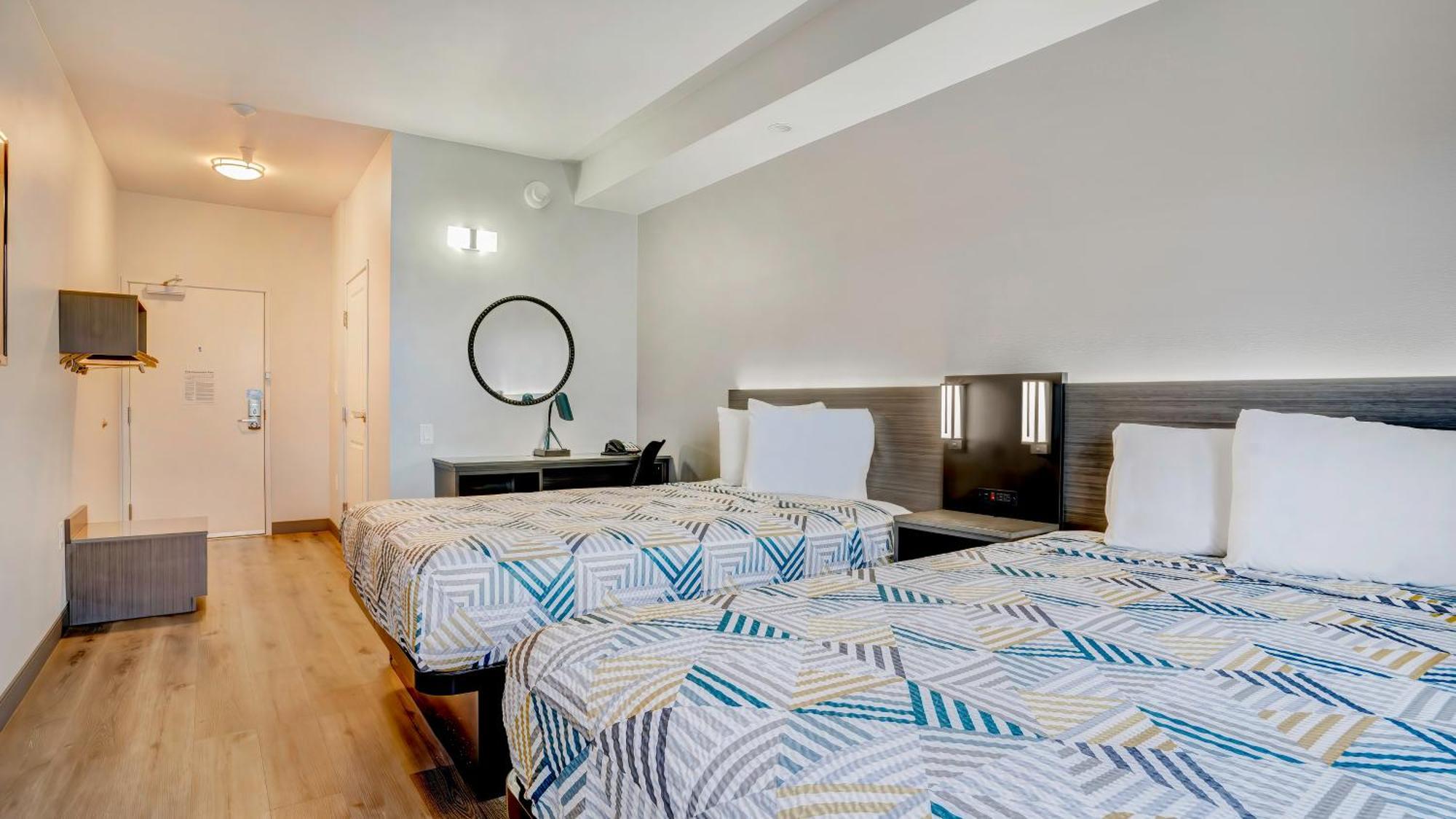 6 Ca San Bernardino East Hotel 2*